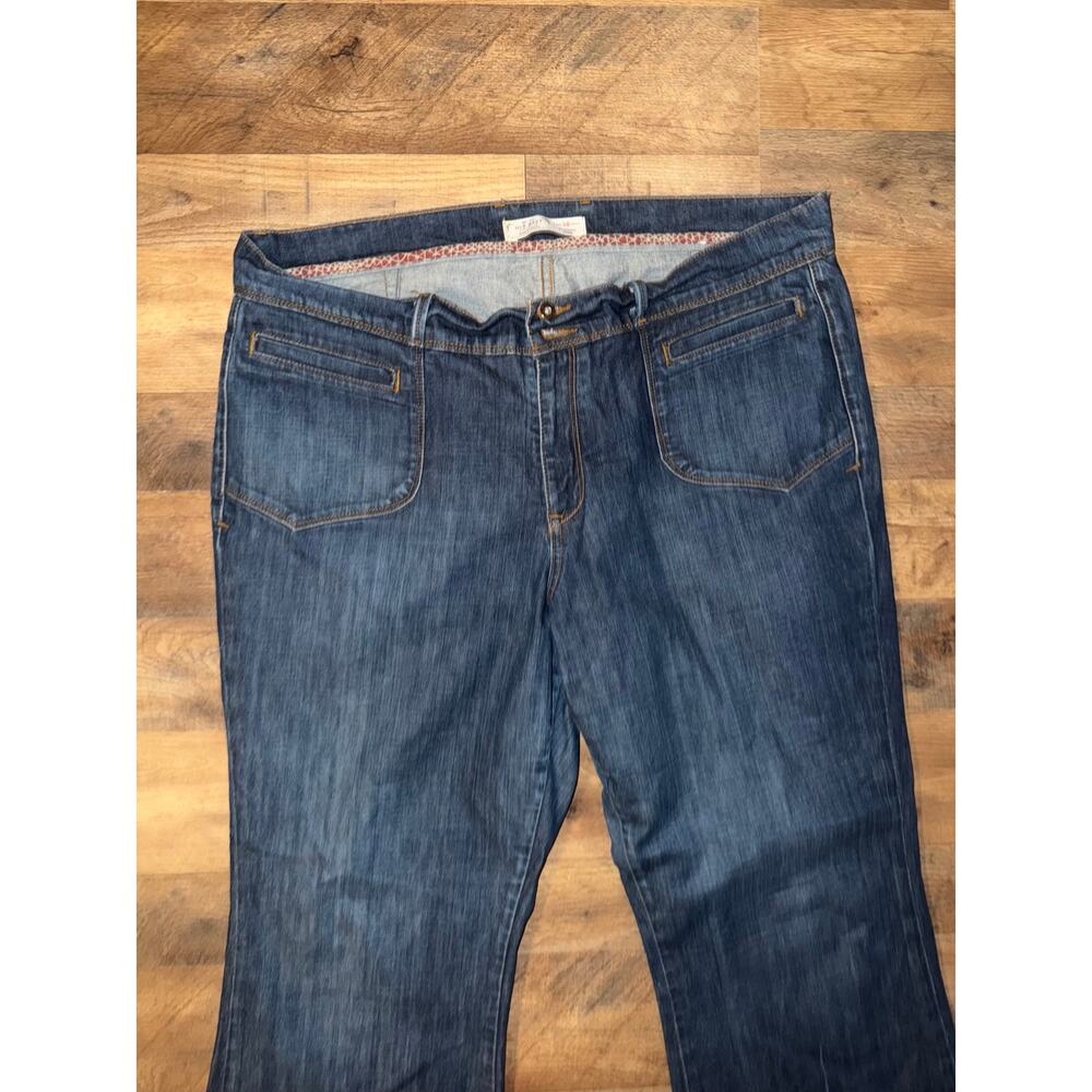 Old Navy women’s classic rise bootcut blue jeans - Picture 2 of 16